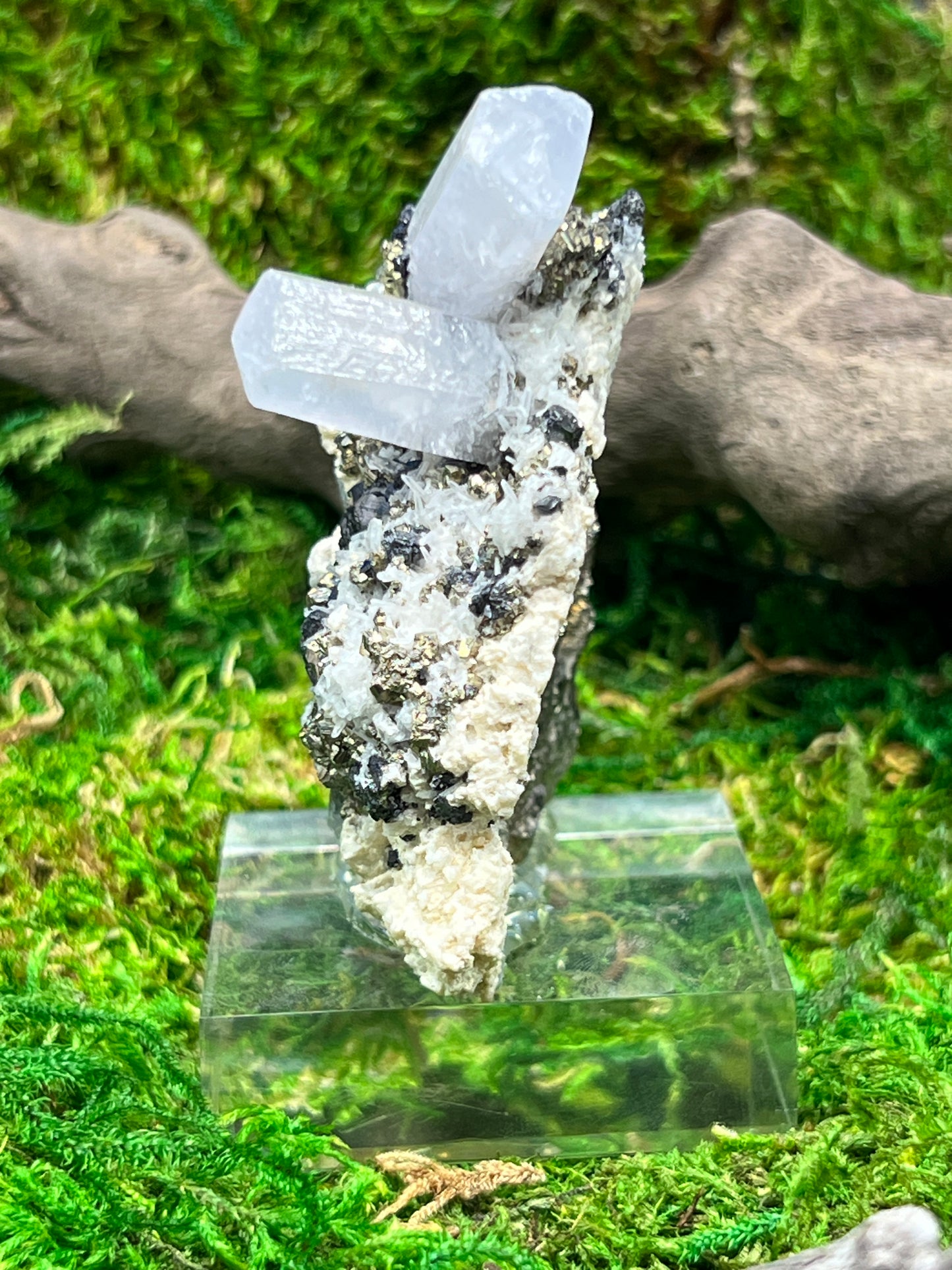 Columnar Calcite w/ Pyrite and Quartz