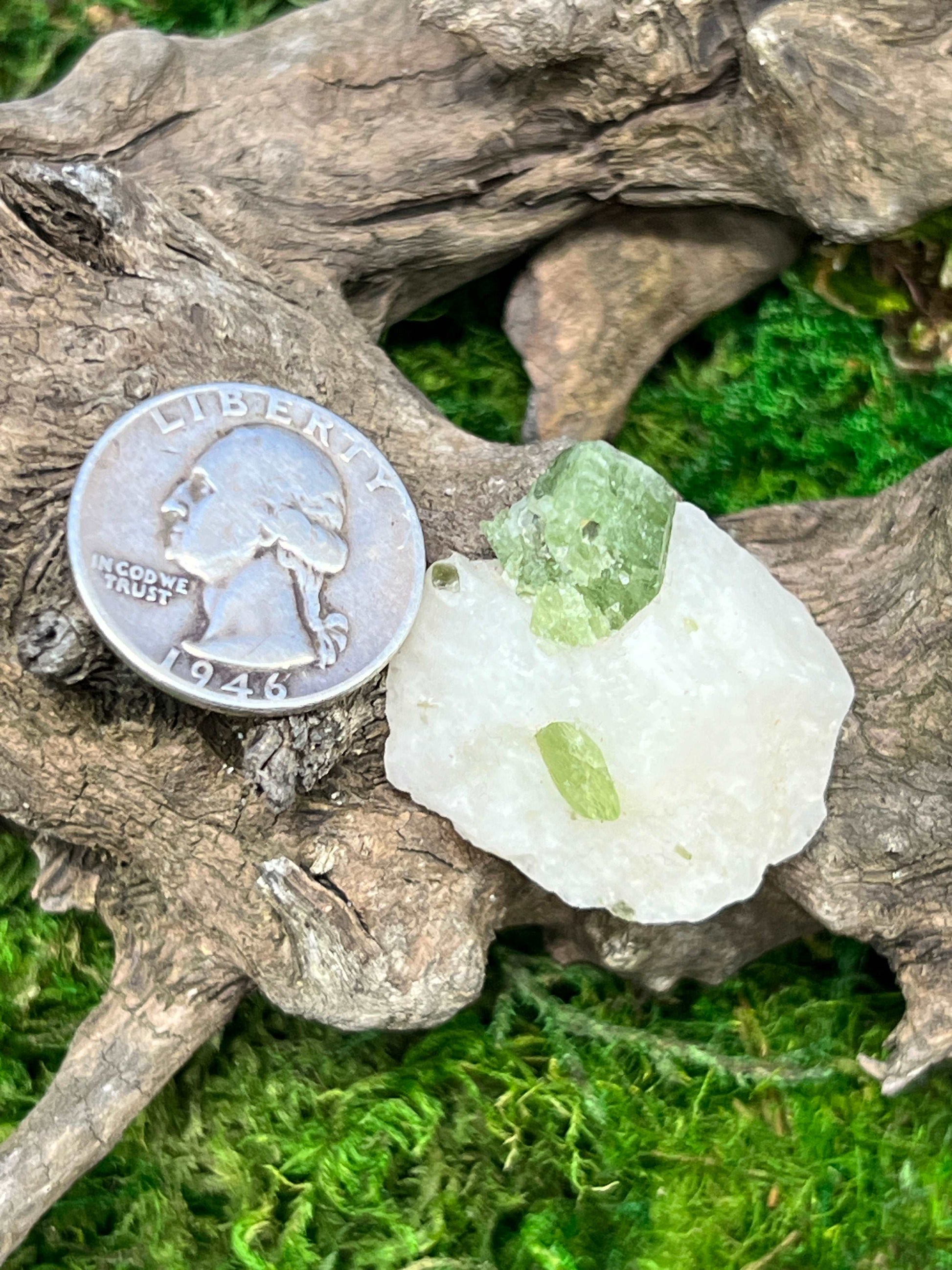 Diopside on Calcite