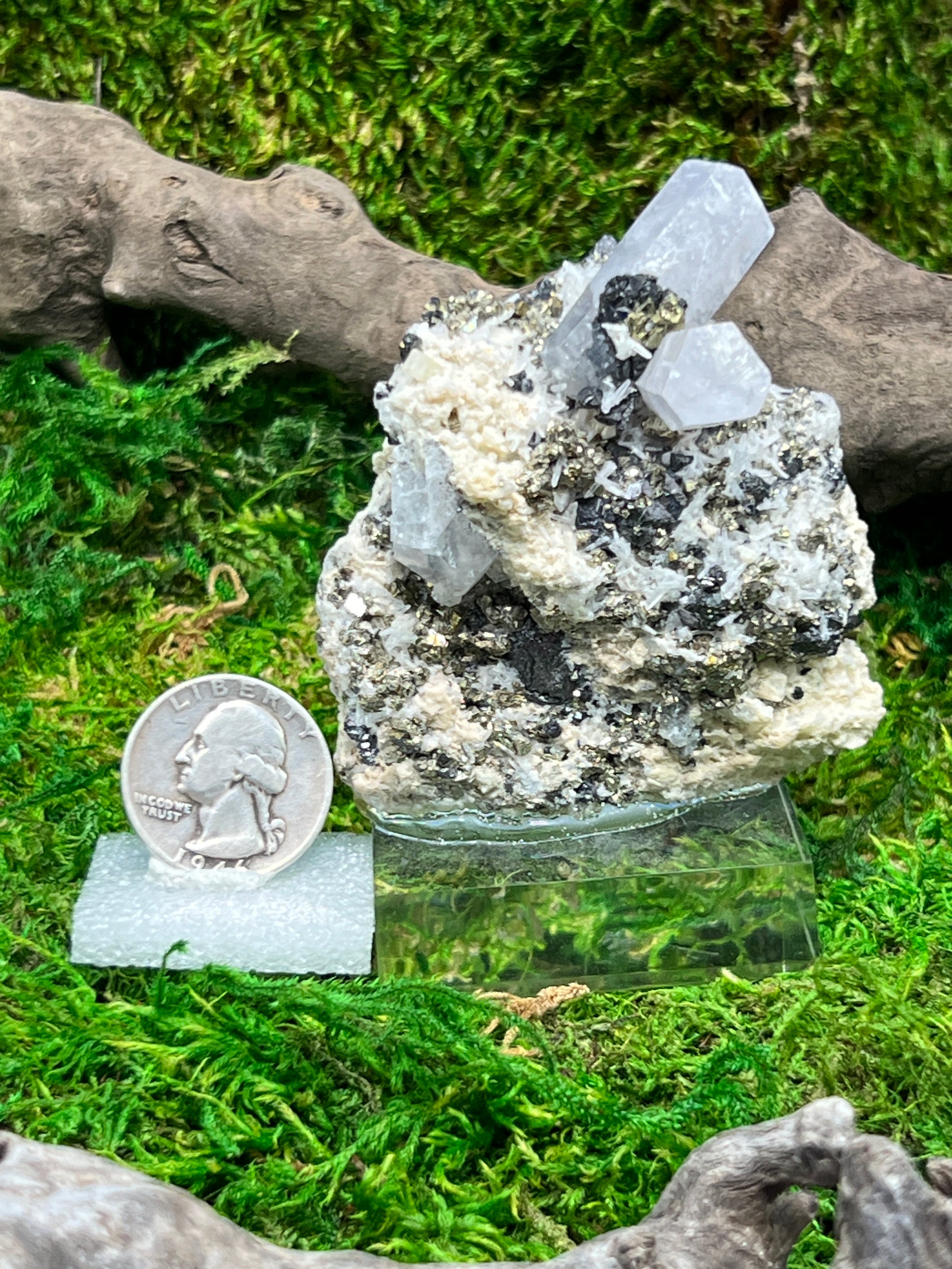 Columnar Calcite w/ Pyrite and Quartz