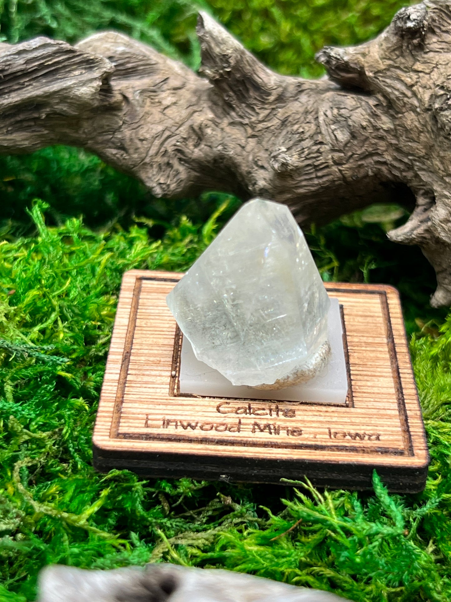 Natural Calcite Crystal from Linwood Mine