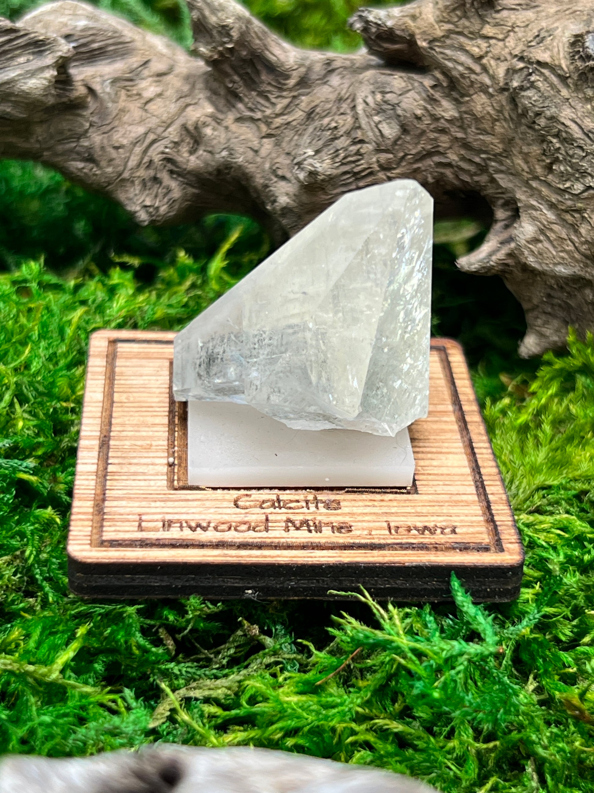 Natural Calcite Crystal from Linwood Mine