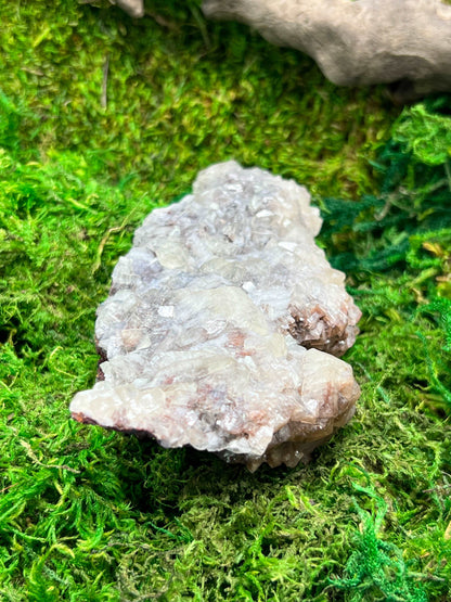 Hemimorphite on Hematite