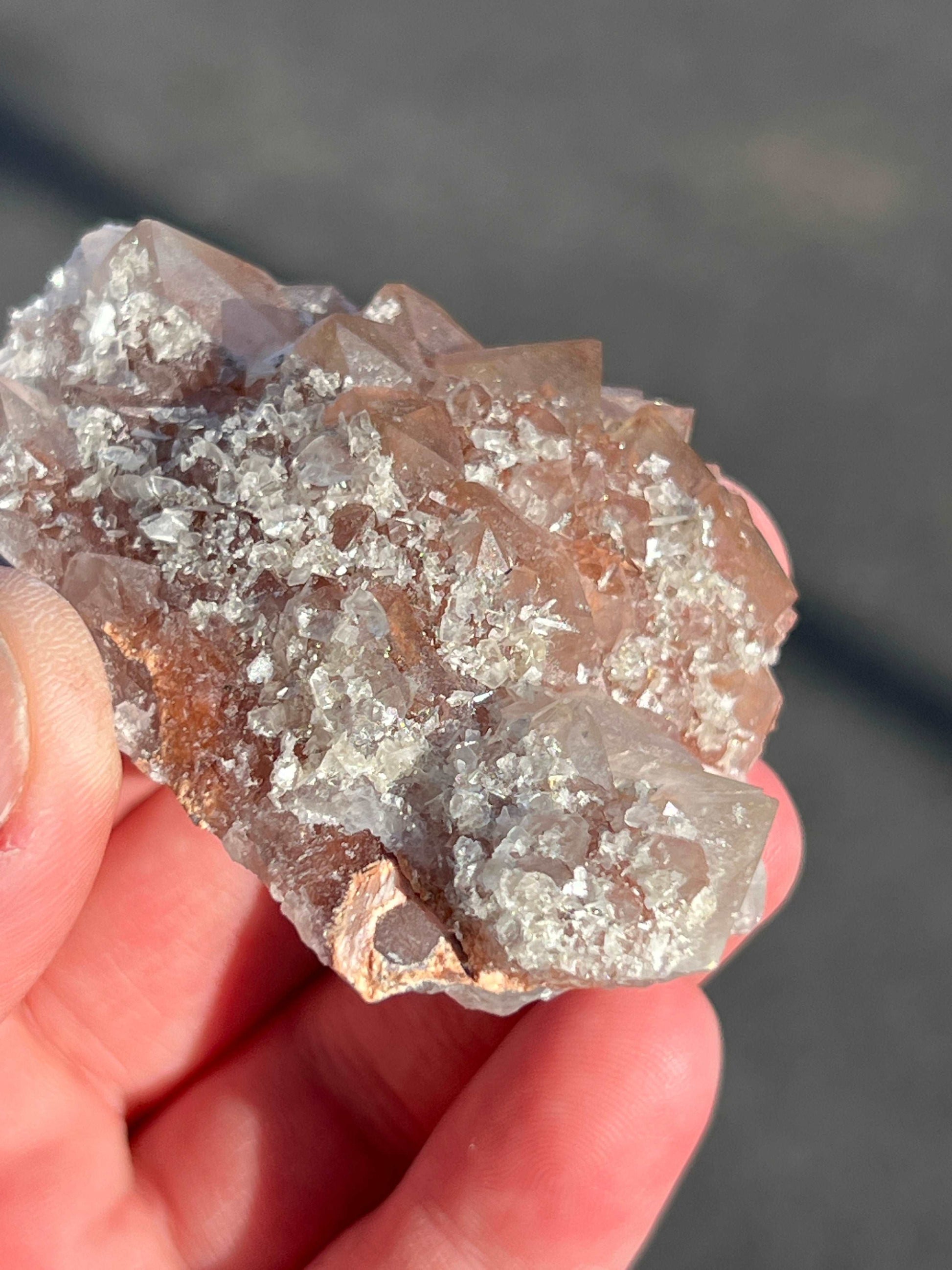 Quartz w/ Hematite, Barite, Fluorite