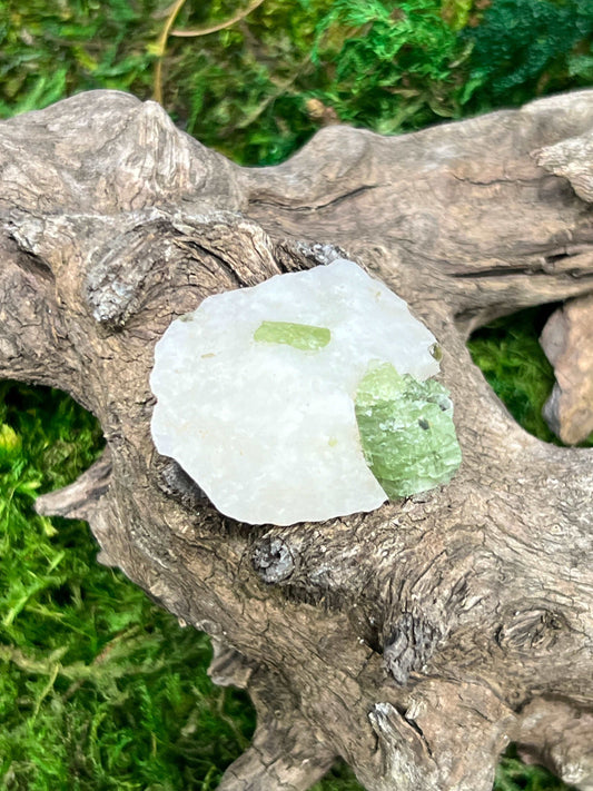 Diopside on Calcite