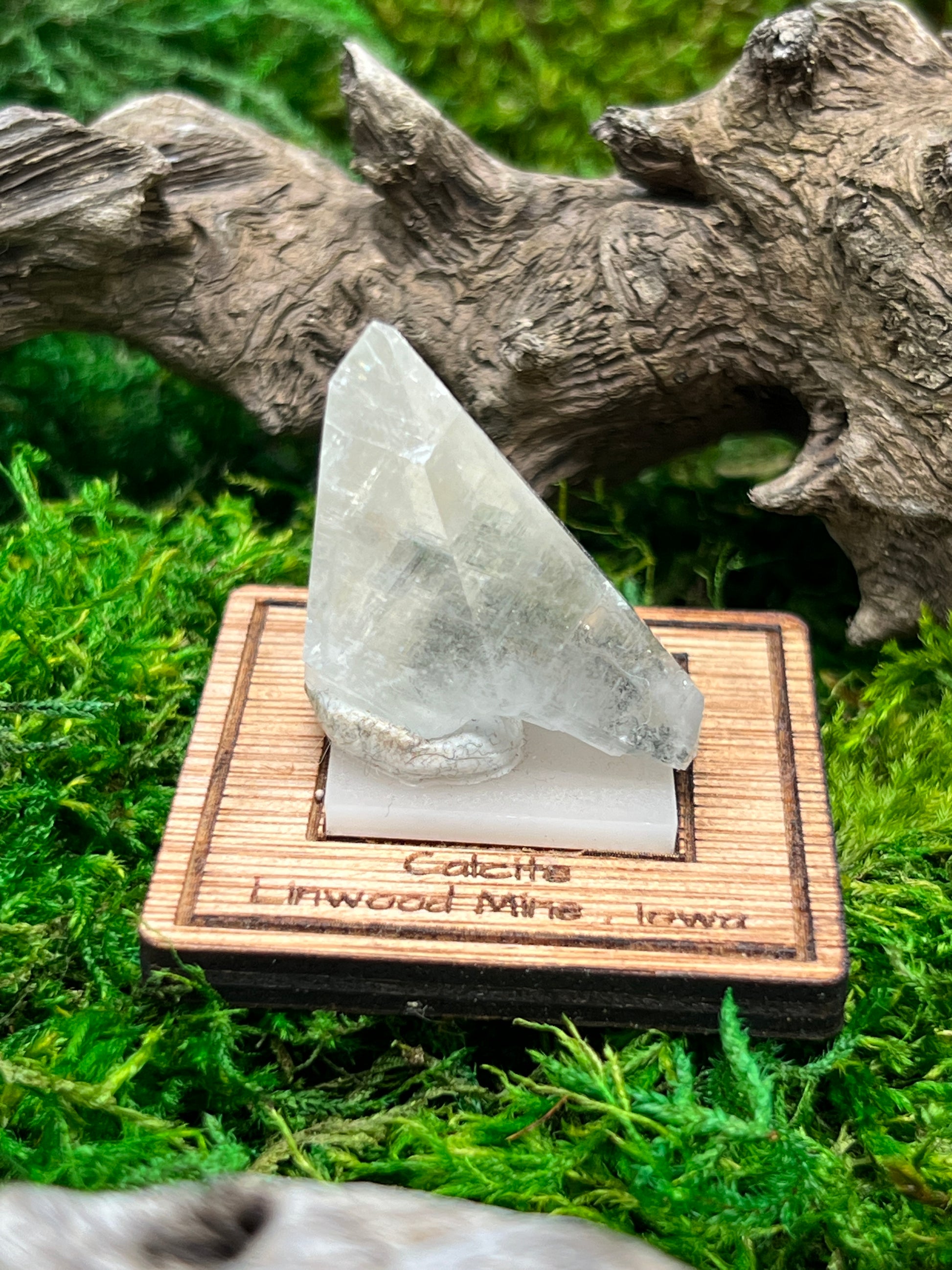 Natural Calcite Crystal from Linwood Mine